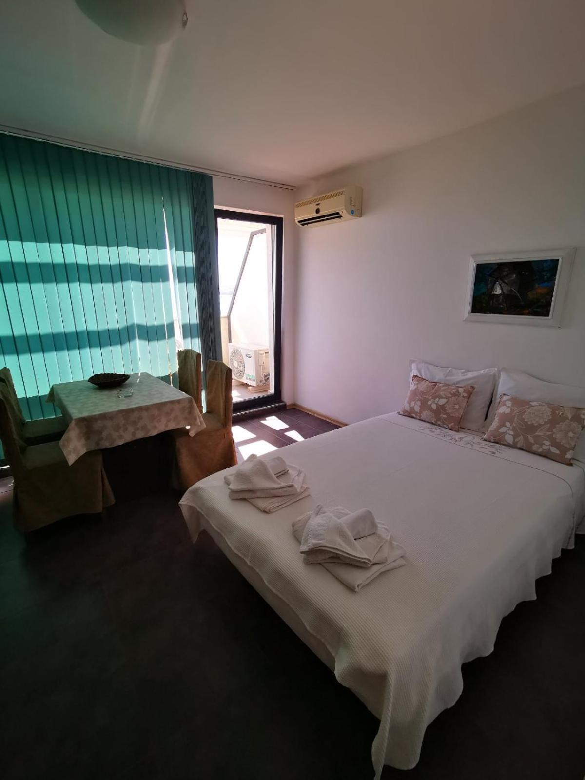 Azur Apartments Sozopol Exterior foto